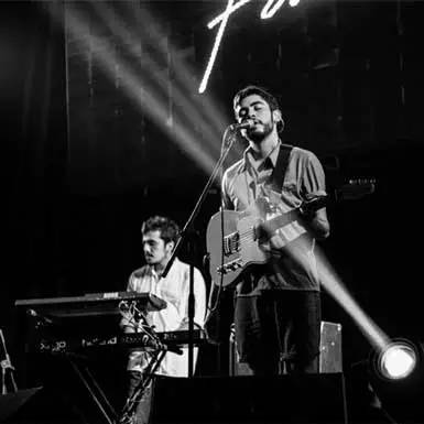 一人被两人打未构成轻伤怎样处理,三人把一个人打轻伤能判几年