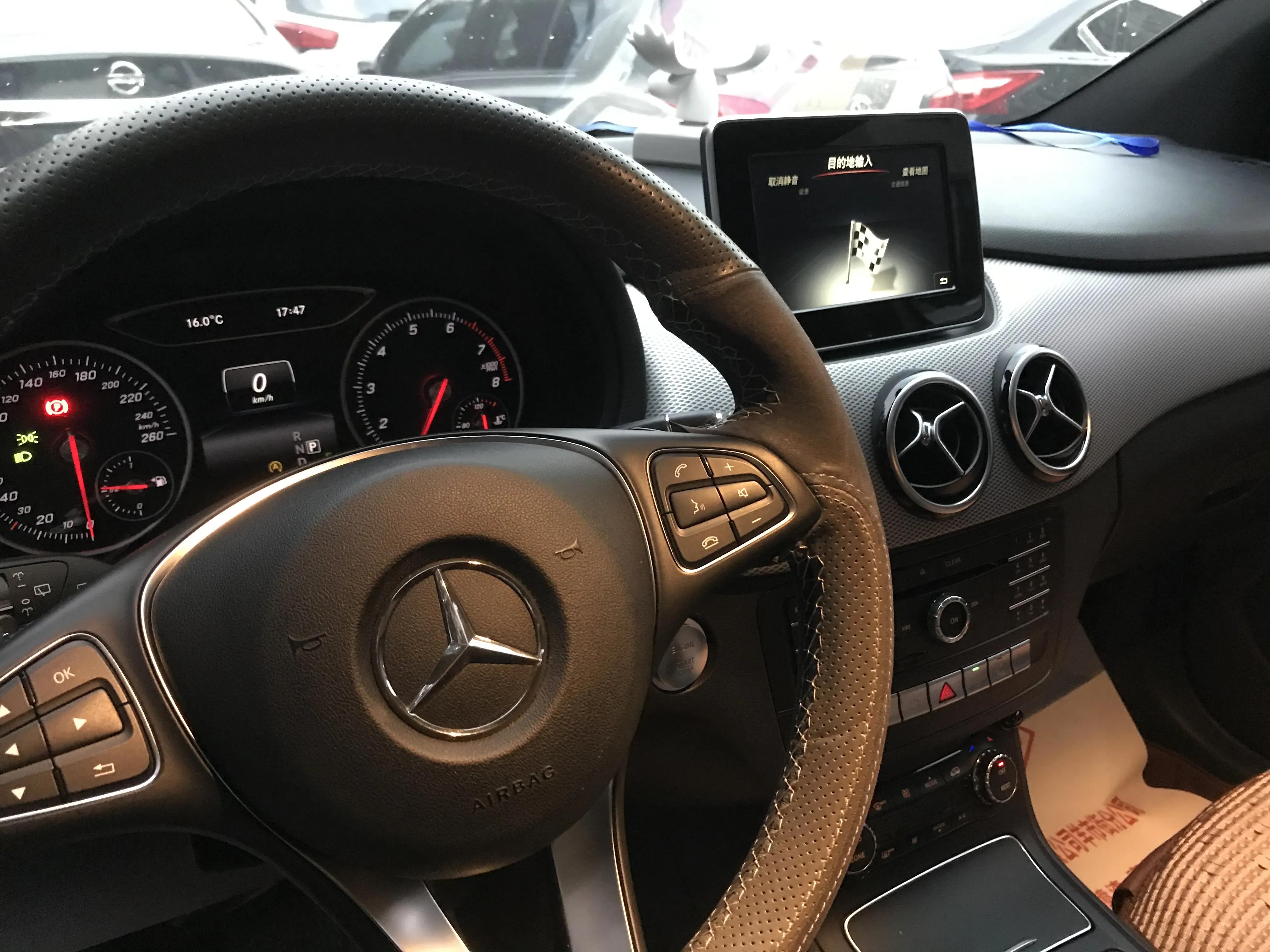 来自法国的小面包,来自烤箱的小面包