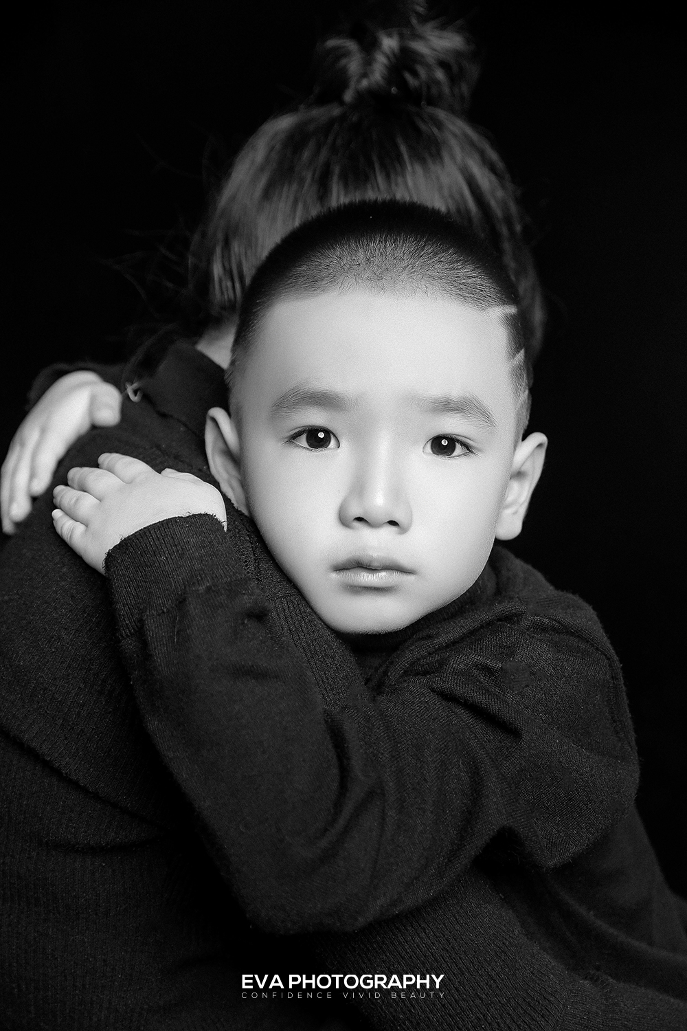 她说:生完孩子老了10岁,头发只有之前的一半……