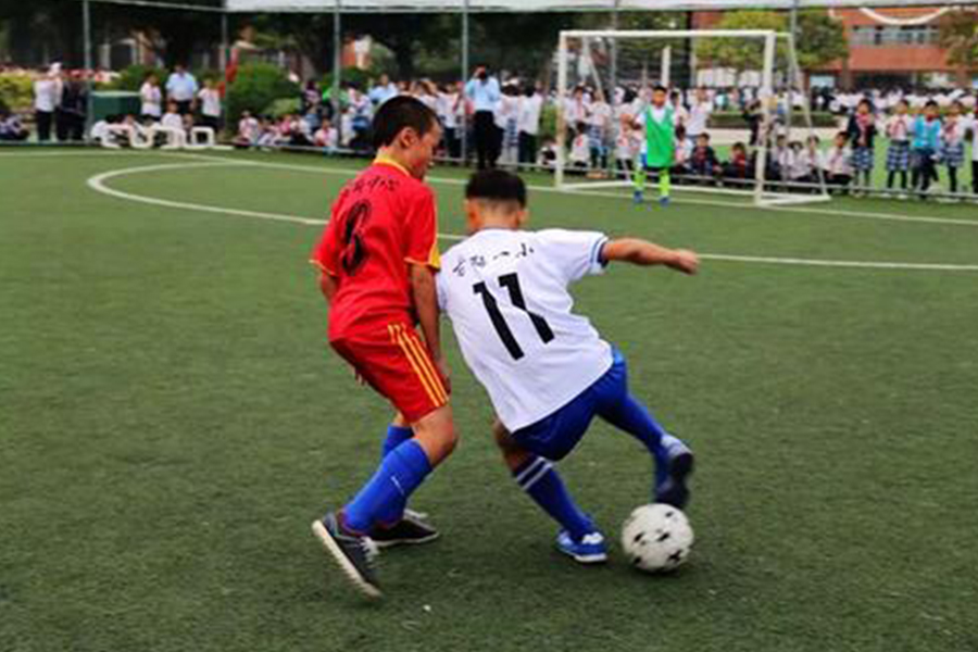 大前锋简单过人技巧,小前锋必学十大过人