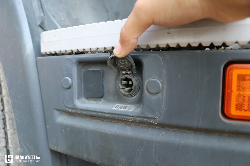 鍔犺鐗涙爮鏉犵殑闄嗗贰,鍔犺浜嗗熬缈肩殑鏂牚灏间簹v8鍗¤溅