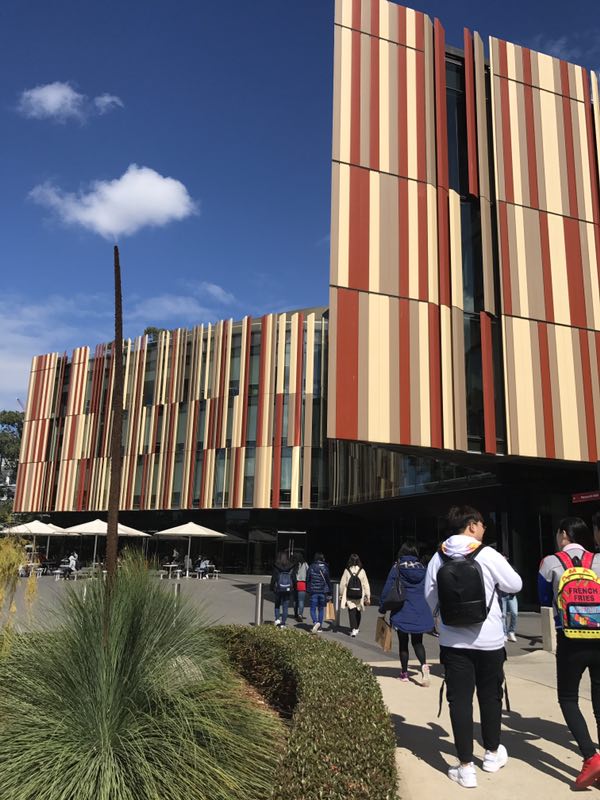 澳大利亚麦考瑞大学值得读吗,澳洲麦考瑞大学口碑怎么样