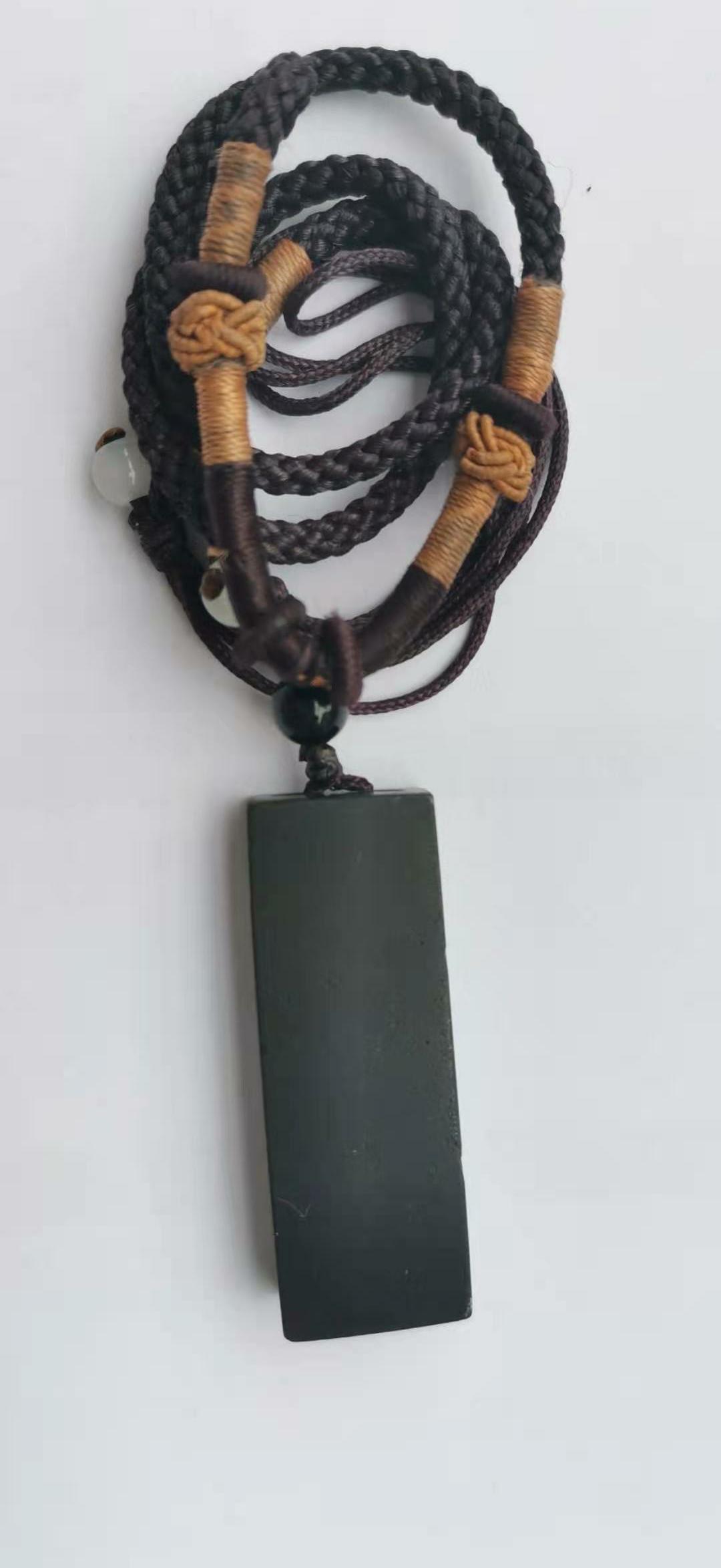 翳珀无事牌吊坠,纯天然钛晶无事牌吊坠