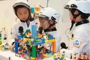 让乐高告诉你，如何用IP打通玩教娱三大产业链