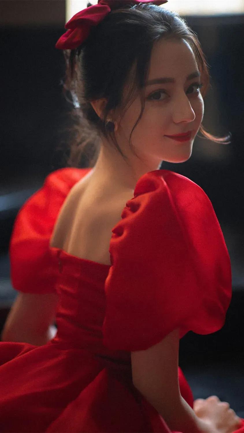 可爱又萌的迪丽热巴,高颜值身材好的迪丽热巴