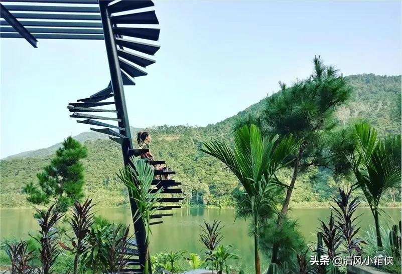 集装箱建筑可移动绝美集装箱民宿,模块化集装箱建筑海边民宿