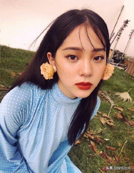 欧阳娜娜、宋祖儿都化过，承包热搜的雀斑妆到底有什么魔力