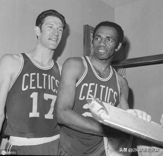 一招鲜吃遍天的nba篮球球星艾弗森,一招鲜吃遍天篮球进攻招式