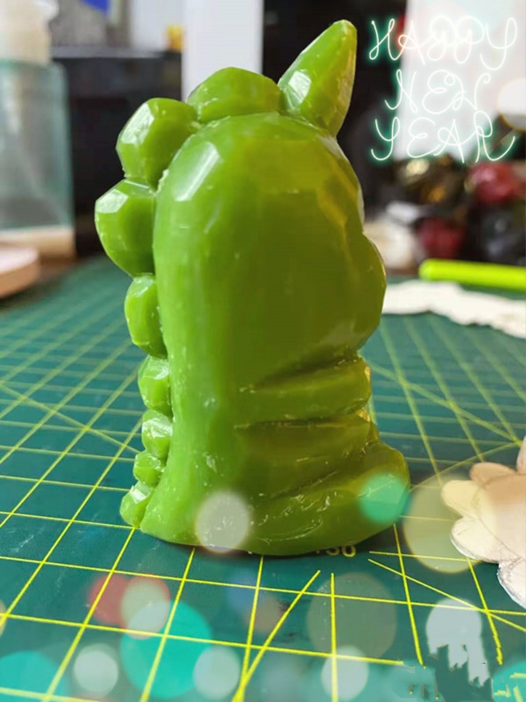 怎样用大香皂雕刻小香皂,香皂爱心雕刻过程