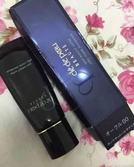 怎么做到高质感肤质的底妆,先化一个有光泽的自然底妆很重要