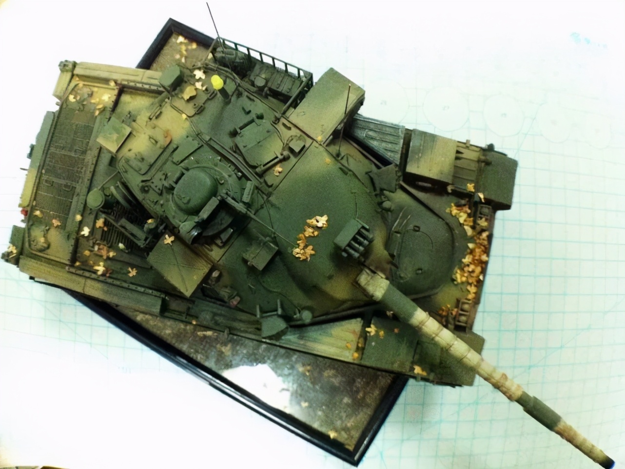 如何做一辆逼真的坦克模型？这些步骤必不可少，连餐巾纸都有奇效