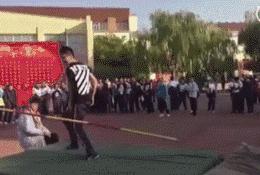 拔河比赛搞笑视频开心一刻,拔河搞笑动图