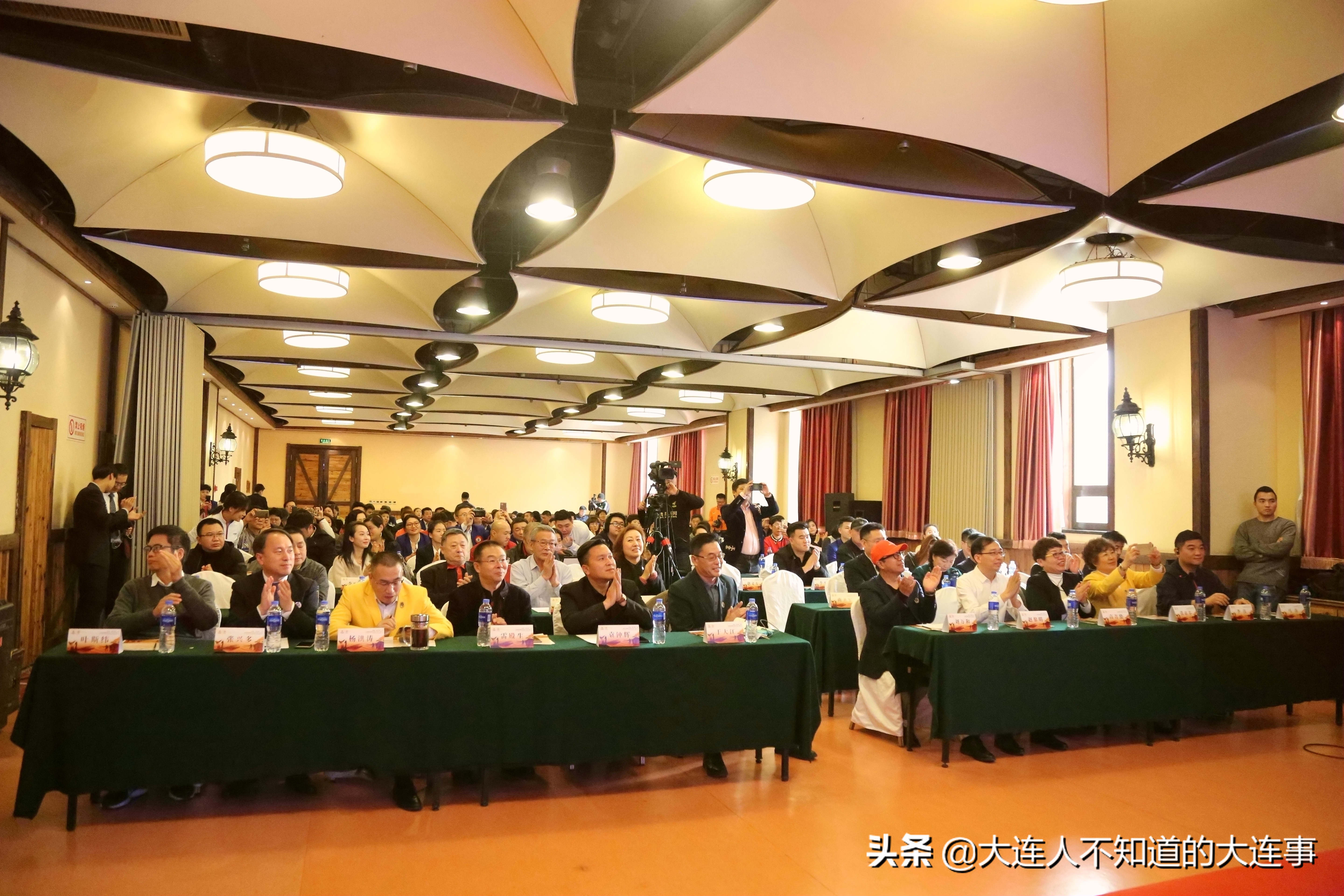 燃情荒漠,壮志挥杆