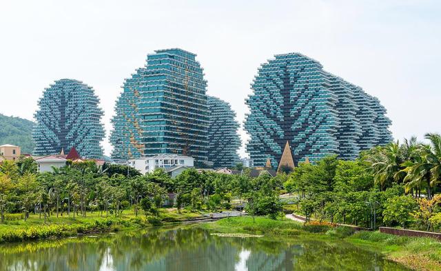 三亚美丽大树七星酒店多少钱一晚,海南三亚美丽之冠大树酒店简介