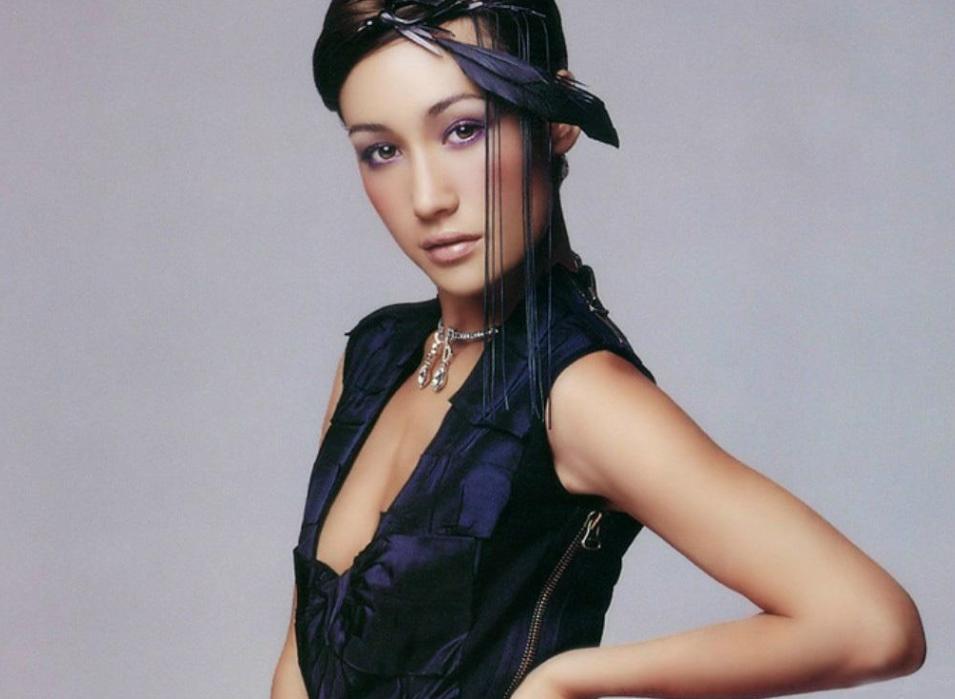 为陈冠希甩吴彦祖，又恋中田英寿，4国男神通吃的她有什么魅力