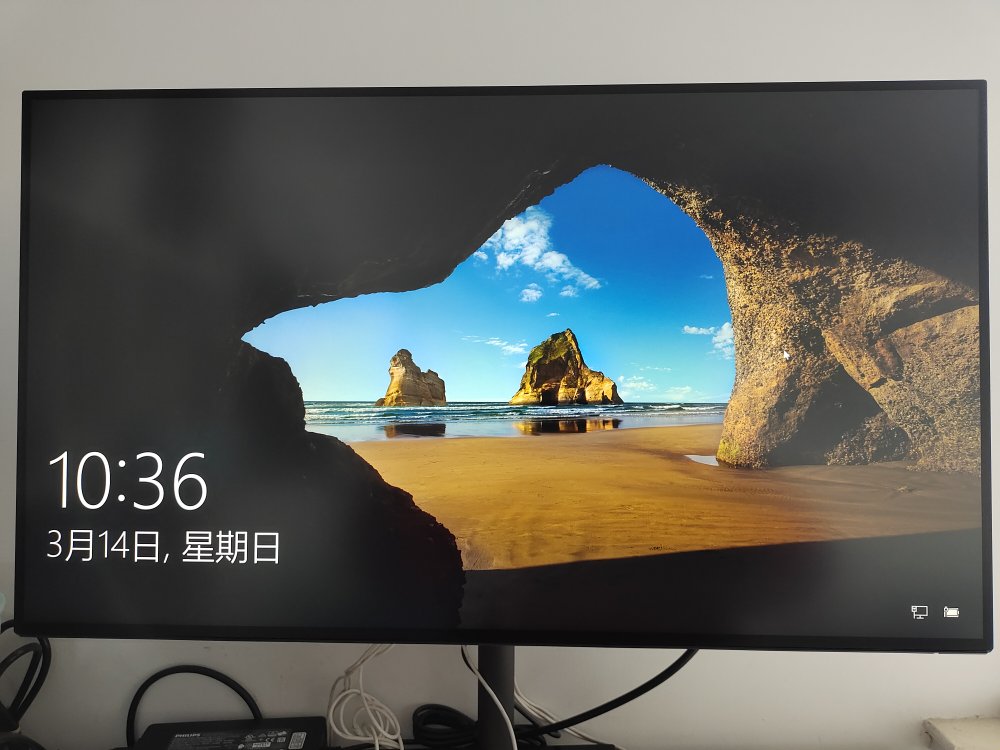 4k27英寸白色显示器推荐,游戏兼顾设计的27寸4k显示器推荐