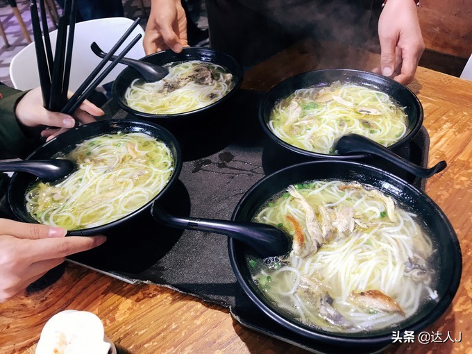 丽江的高颜值客栈逆天了,住一圈连回家的路费都省了!文末有福利
