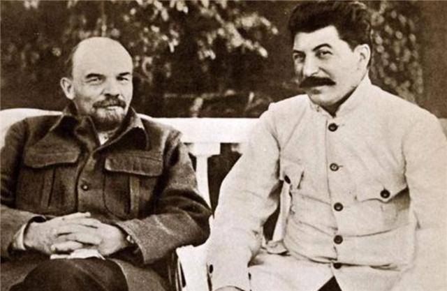 斯大林儿子被德国俘虏,德国纳粹抓到了斯大林的长子