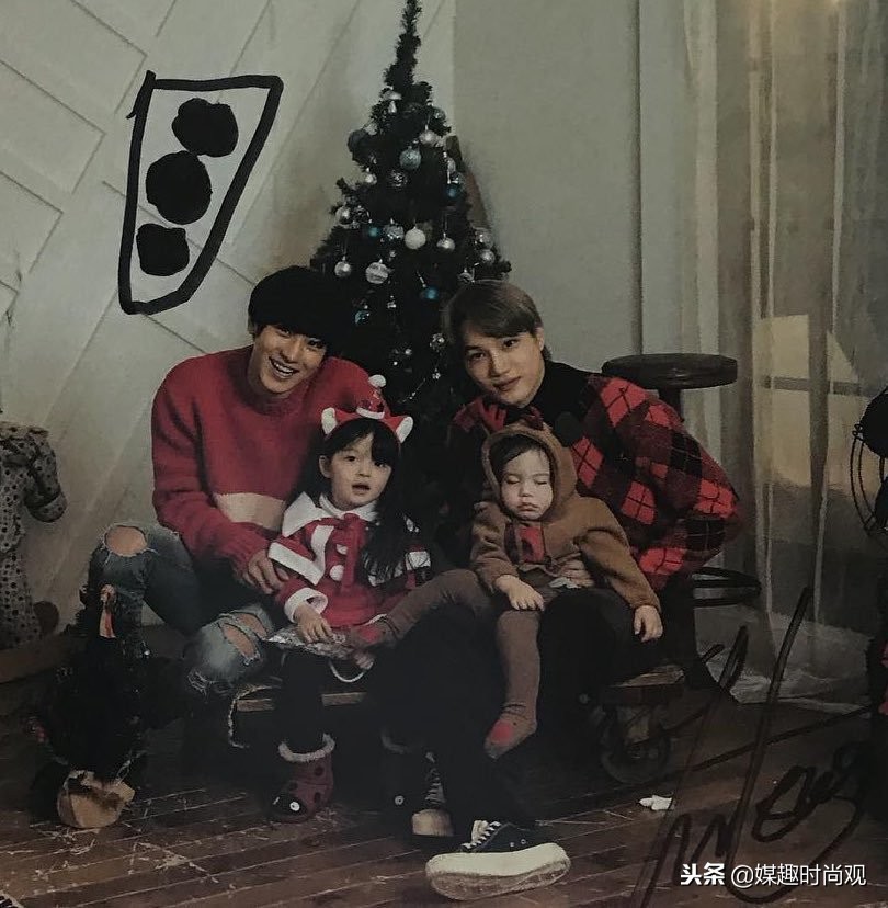 exo演唱会互动朴灿烈撩腹肌,exo灿烈生日名场面