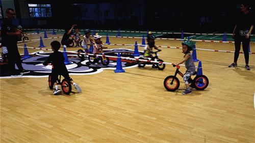 家长过度保护对孩子的危害,平衡力对孩子的重要作用