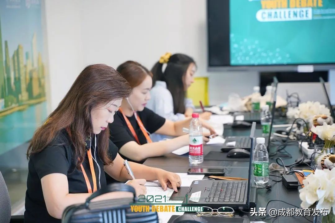 中美高中交流赛,中美高中生对比出场