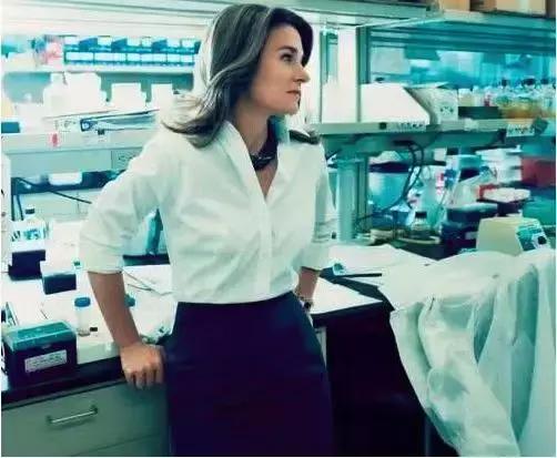 比尔盖茨女儿生活照片,比尔盖茨23岁女儿近照曝光