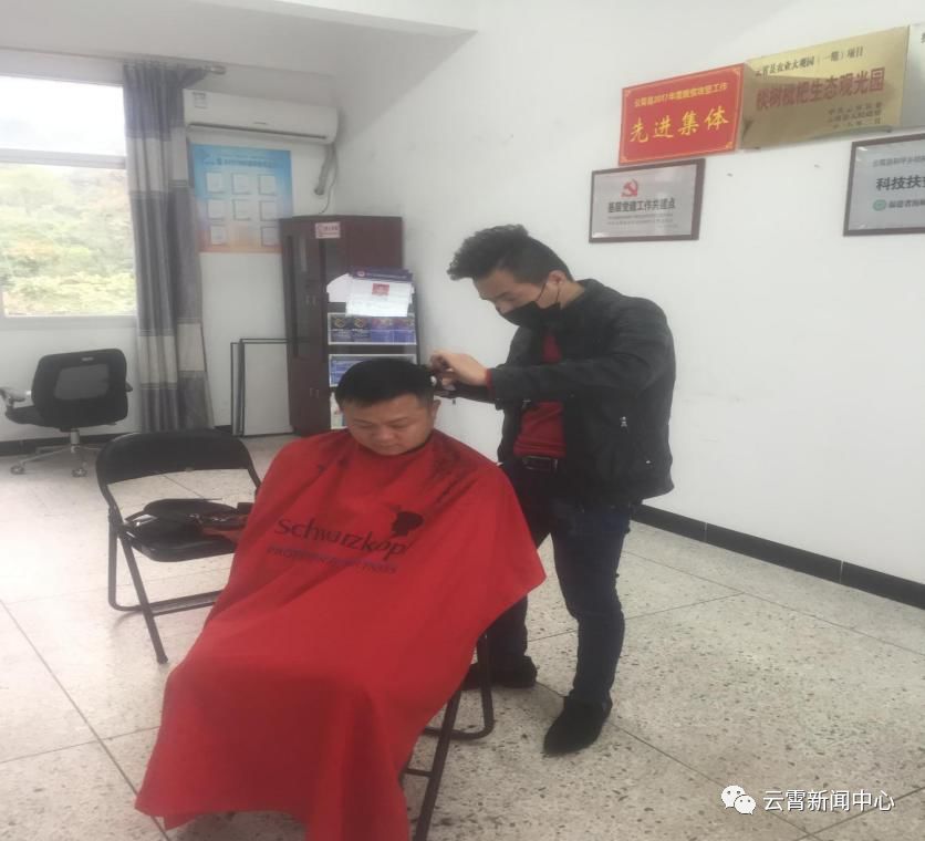 筑牢战疫堡垒防疫一线党旗别样红,奋战抗疫一线彰显硬核担当