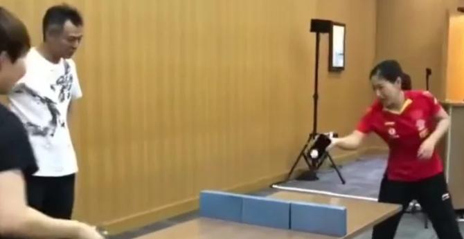 徐孝元打削球视频,徐孝元削球手对阵刘诗雯