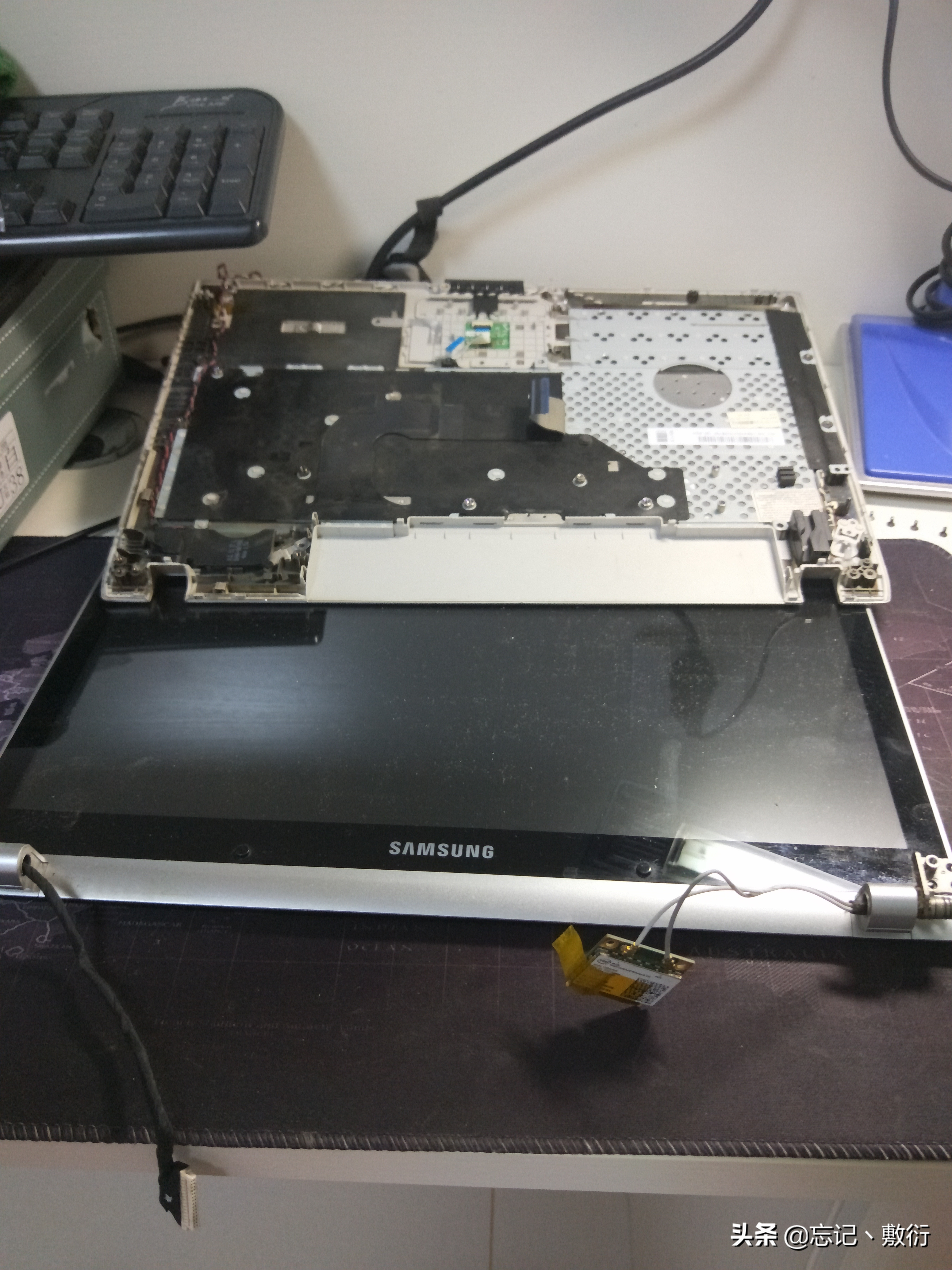 更换三星笔记本（q460）键盘，为了换个键盘把整个笔记本拆了稀碎