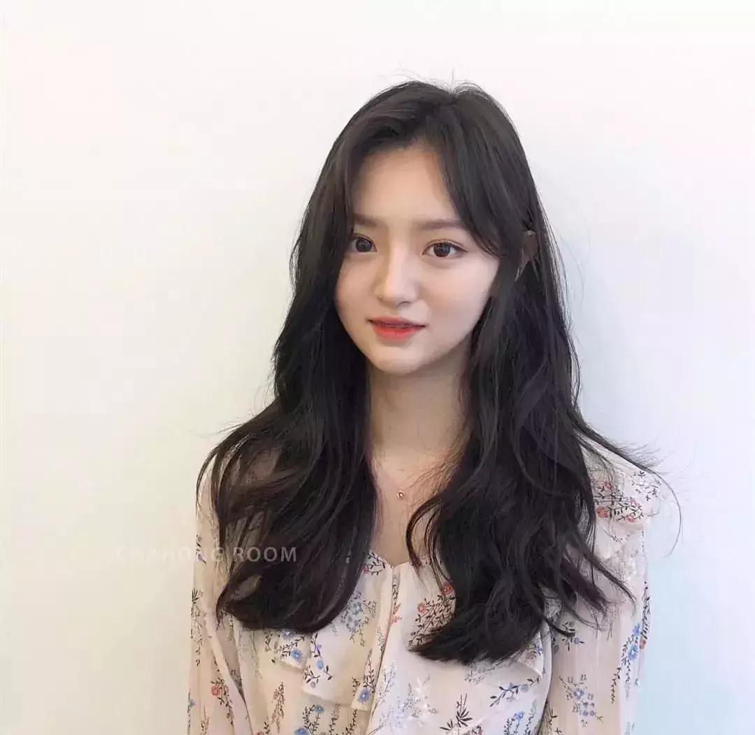 大脸国字脸适合的短发发型,大脸妹子最适合的四款发型