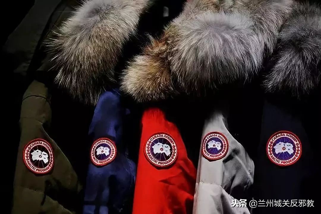 加拿大鹅第二季度财报股价大跌,加拿大鹅股票价格暴跌原因