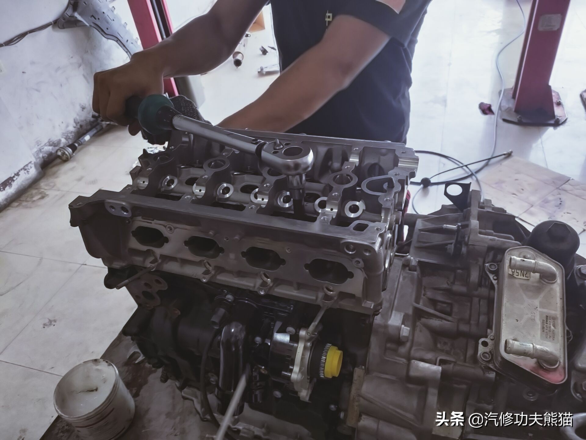 大众夏朗2014款2.0t标配烧机油吗,2016款大众夏朗1.4t发动机烧机油