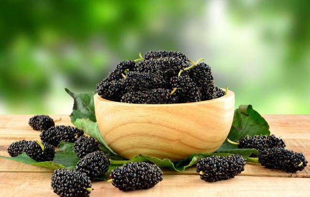 养肝的人建议少吃这2种水果,想要养肝建议常吃这4种水果