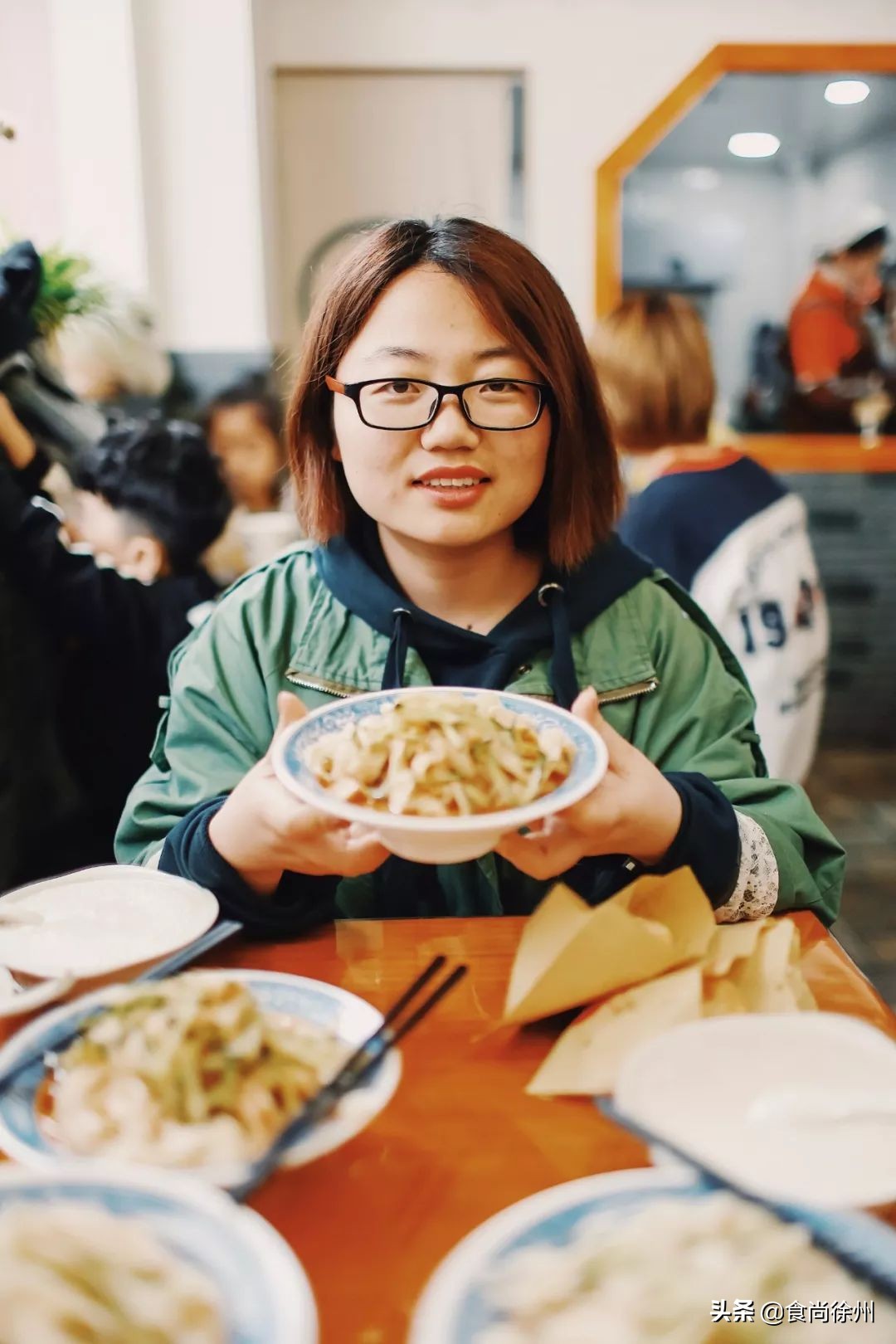 创历史！徐州凉皮开到悉尼！健身私教烹制的美味，还有变态辣……