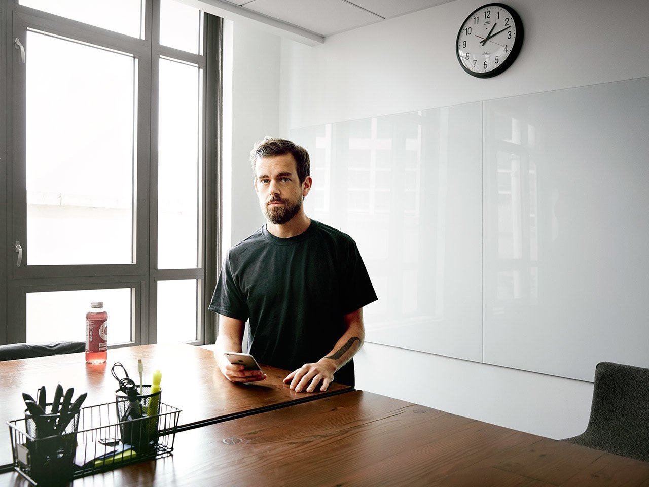 鎺ㄧ壒ceo澶氳タ绂讳换,鎺ㄧ壒ceo澶氳タ鍗镐换