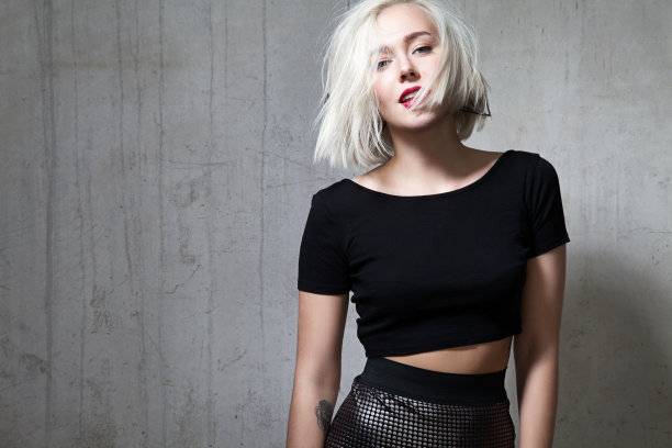 气垫cc霜上妆浮粉怎么办,怎么用cc气垫皮肤才会不干燥