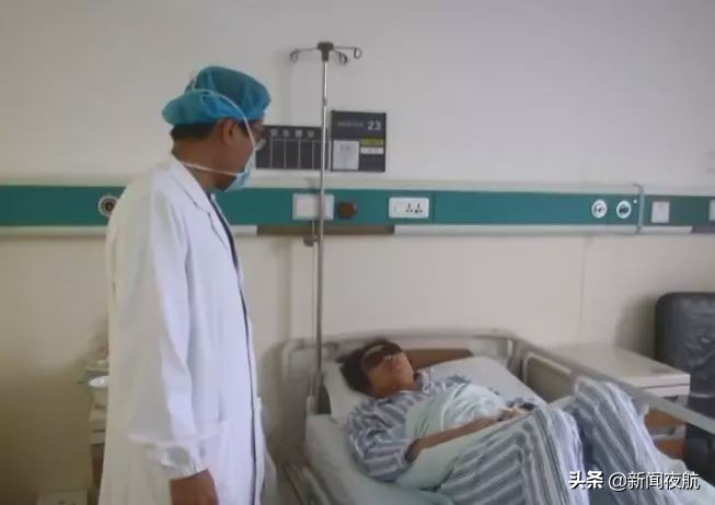 女子将热水袋放在腹部，睡梦中突然爆炸