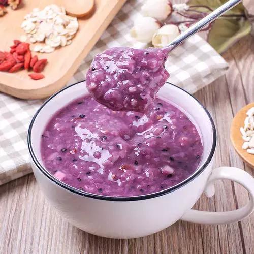 张馨予婚后做饭,张馨予化身美丽俏厨娘