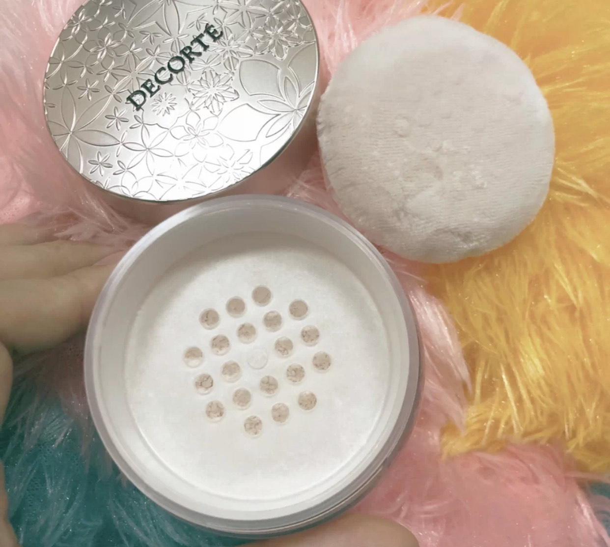 黛珂散粉的哪款更适合干皮,黛珂散粉怎么选色号干皮