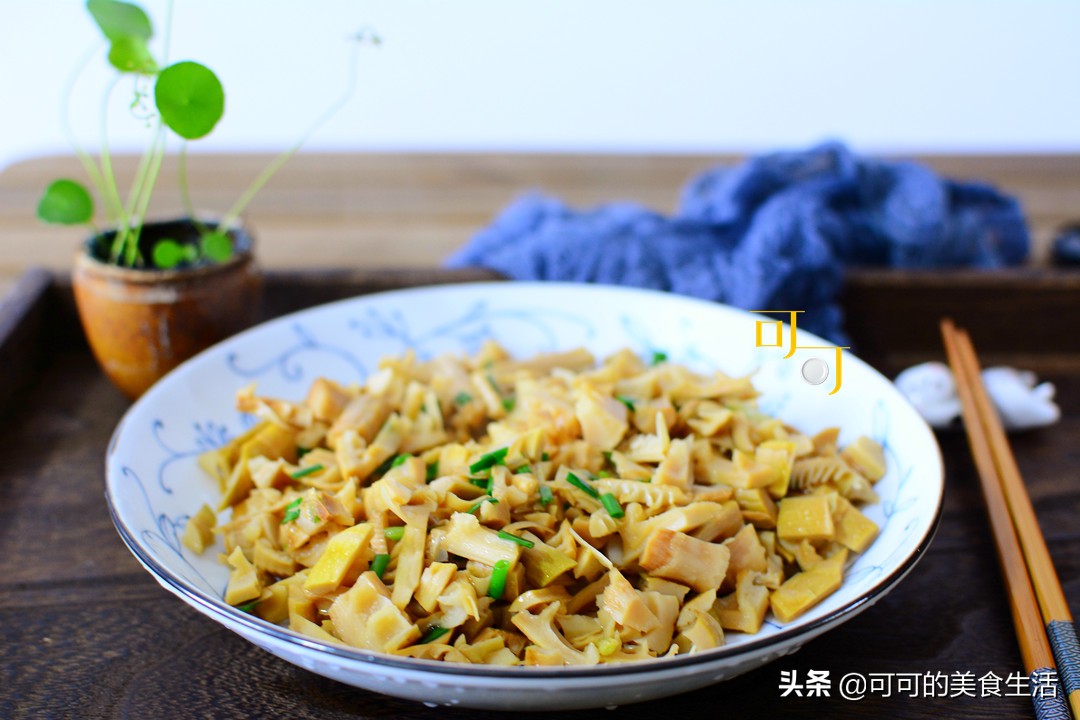 这种笋宁波人特别爱吃，除了凉拌炖汤，还有一种做法更好吃