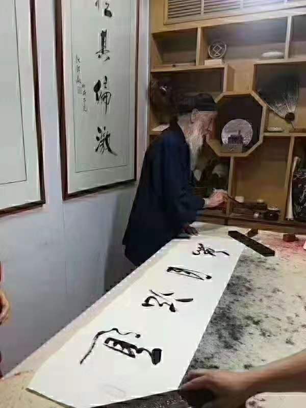 任法融书法多少钱一平尺,做法律顾问销售赚钱吗