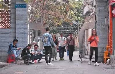 女人养起来的世界首富,世界首富lv创始人大女儿