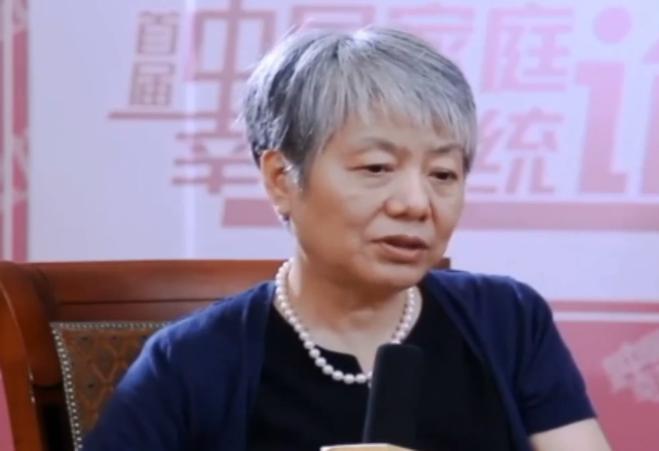 怎么给孩子报名学习班,李玫瑾怎样给孩子报培训班练特长