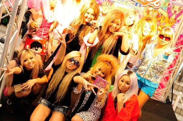 J联赛的平成时代之1999年:磐田称霸亚洲浦和降级辣妹文化盛行