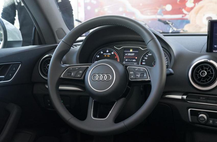 运动感十足全新奥迪a3三厢版实车,奥迪a3sportback35tfsi