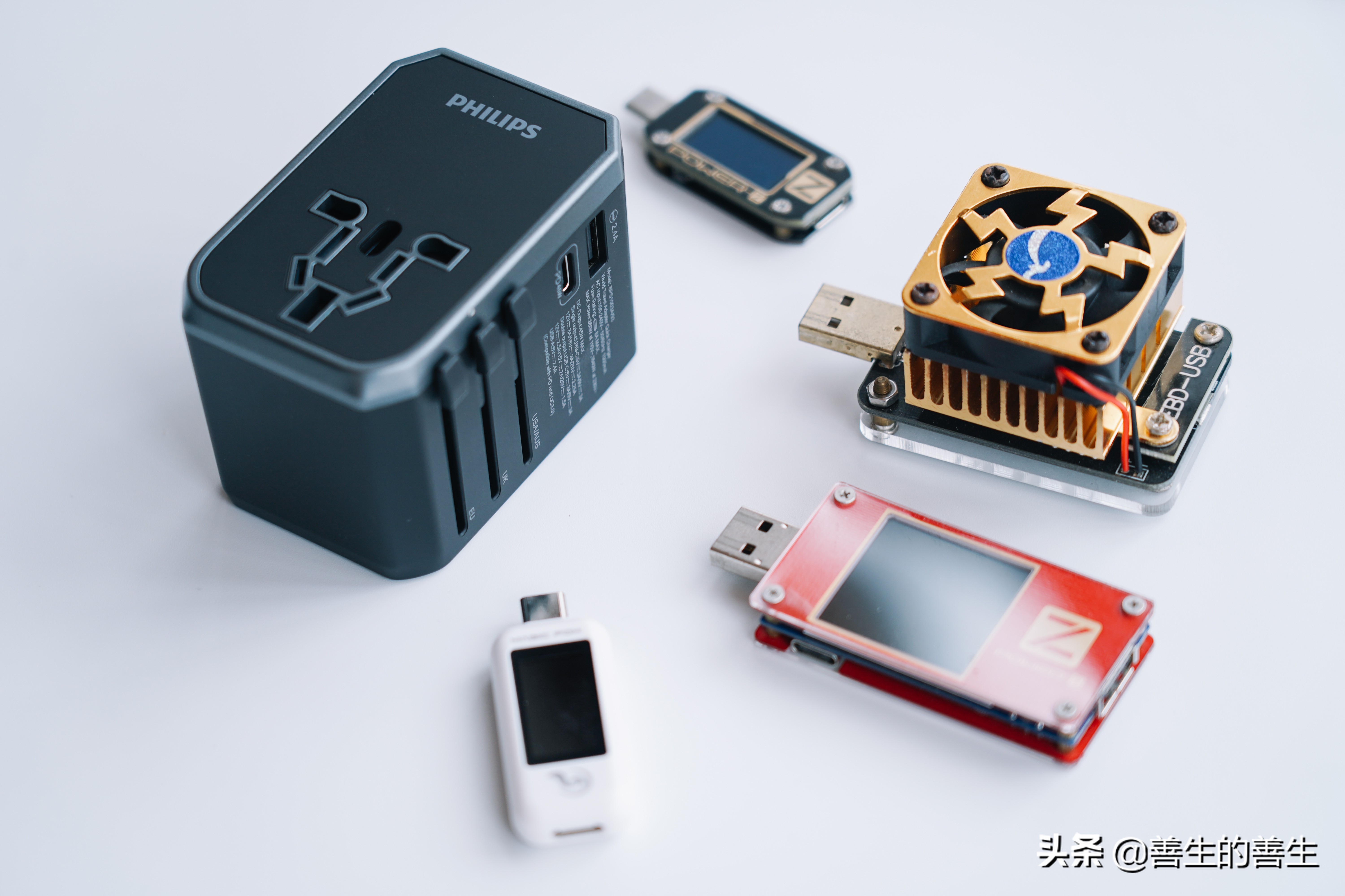 出国只带一个行李箱,飞利浦三脚usb插座评测