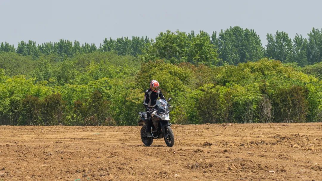 23款无极650ds摩旅西藏视频,恶劣路况