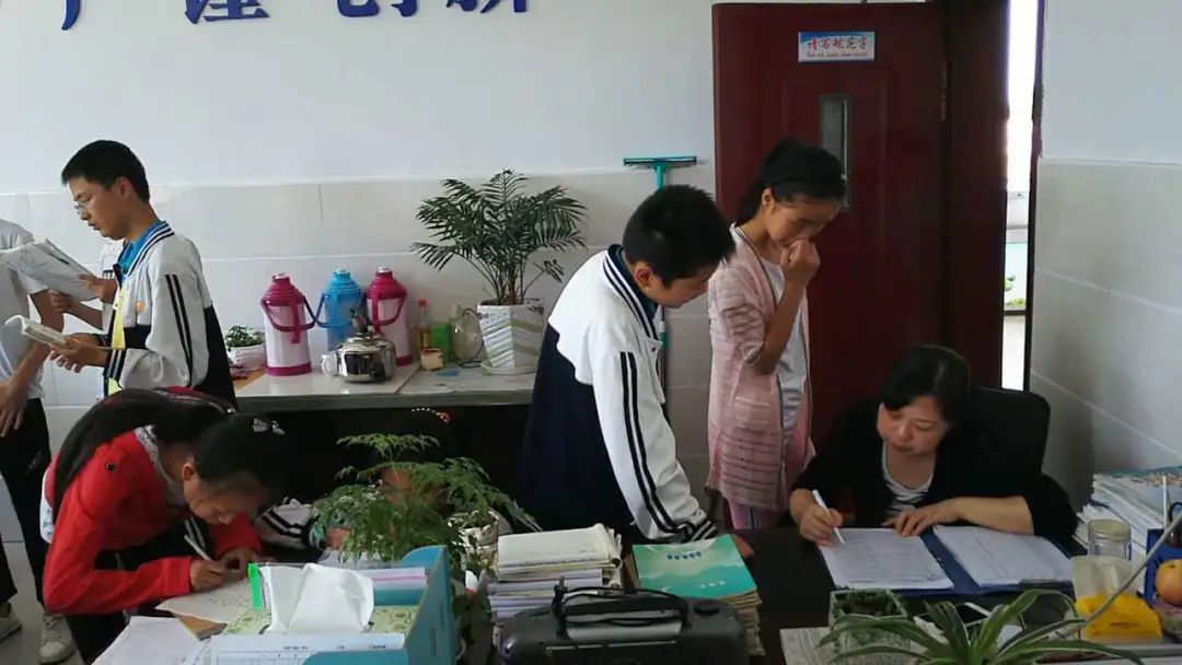 羊山外国语中学2024年招生时间,羊山外国语中学招生热线