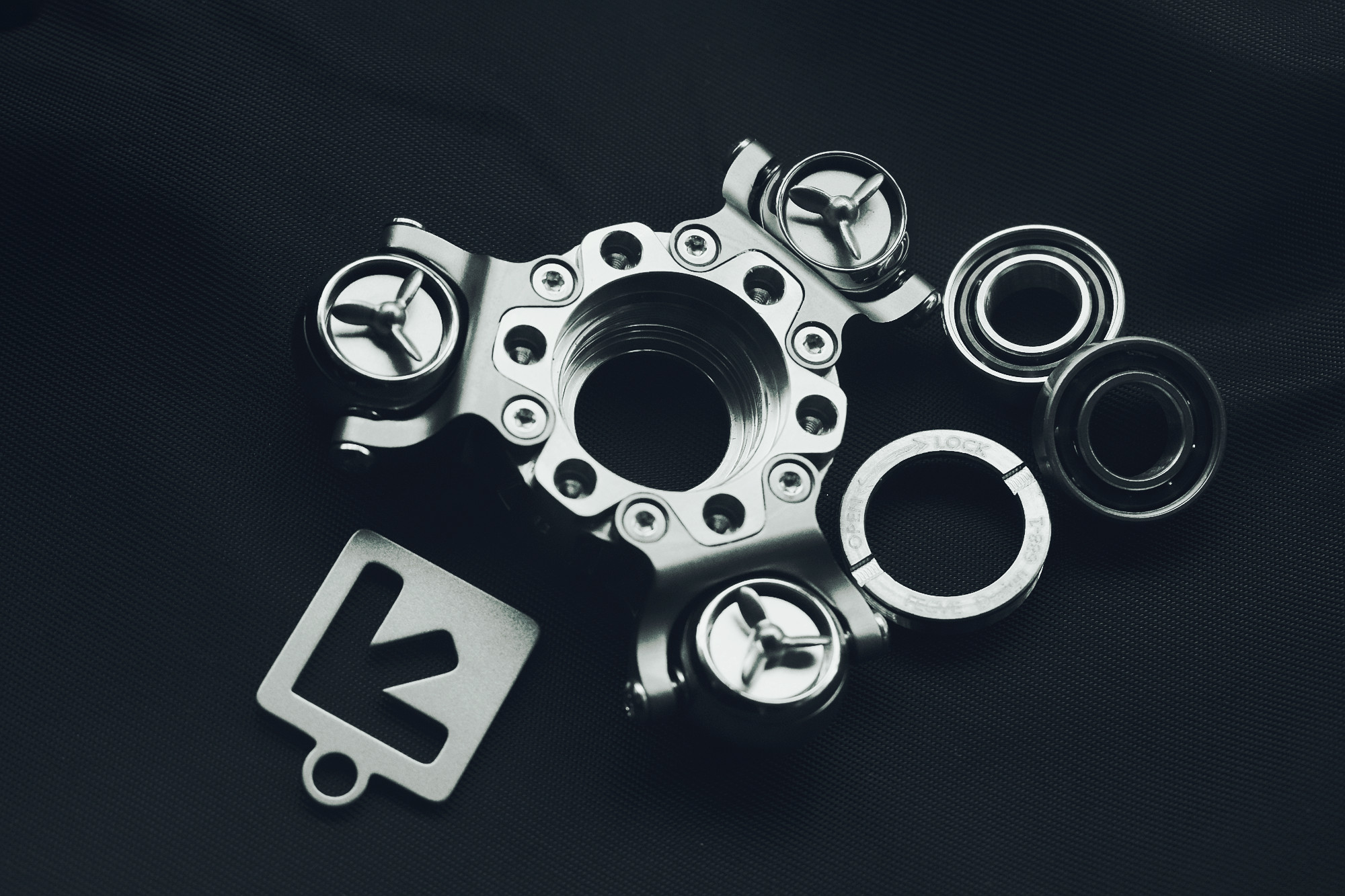 变是一种常态，亦是丛林法则！FEGVE随变2指尖陀螺赏玩