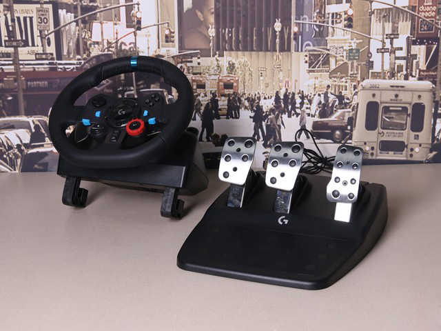 如何修炼成键盘车神?先买一个方向盘!